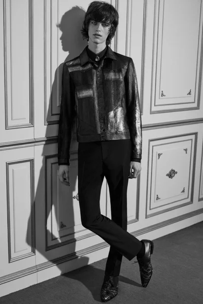 Look 32